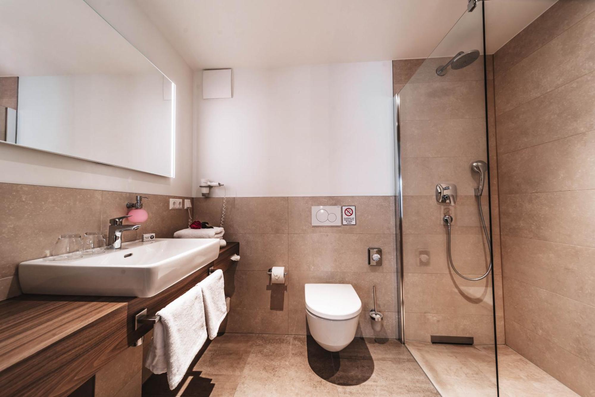 Fontane Hotel Schorfheide Rom bilde